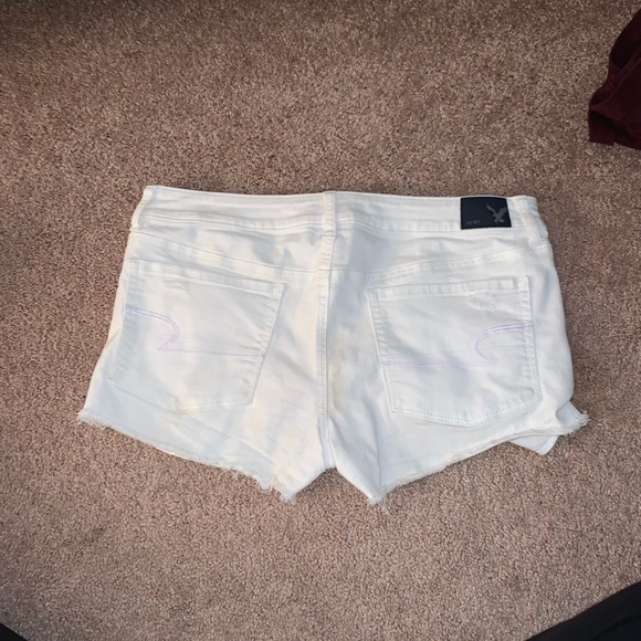 white ripped jean shorts - Picture 2 of 2